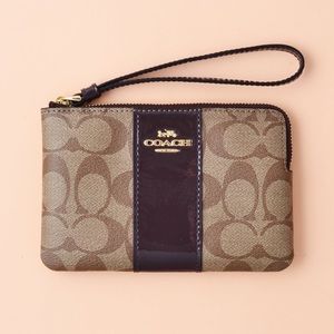 NWT Coach Corner Zip Signature Canvas Wristlet Khaki Oxblood